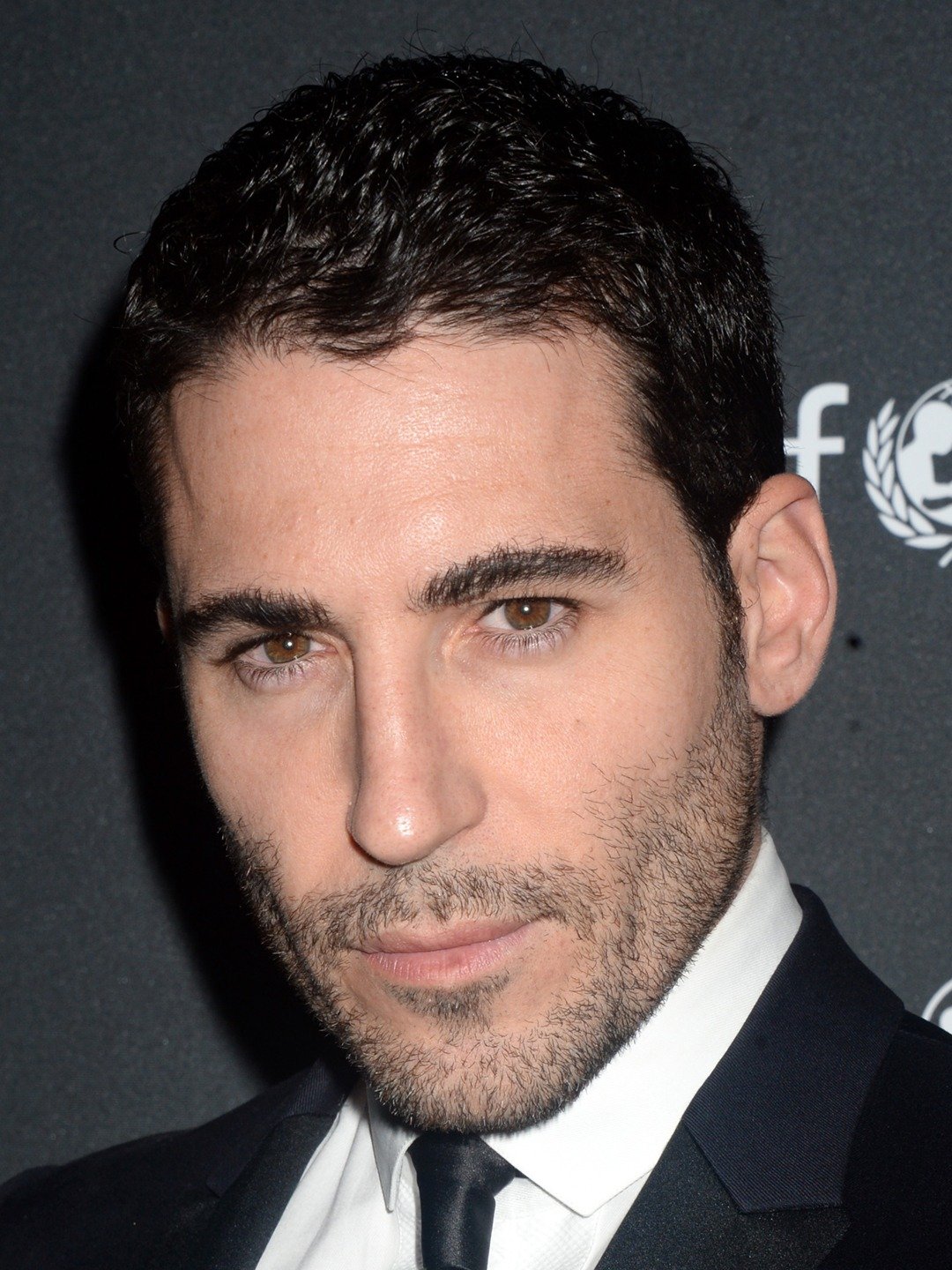 How tall is Miguel Angel Silvestre?